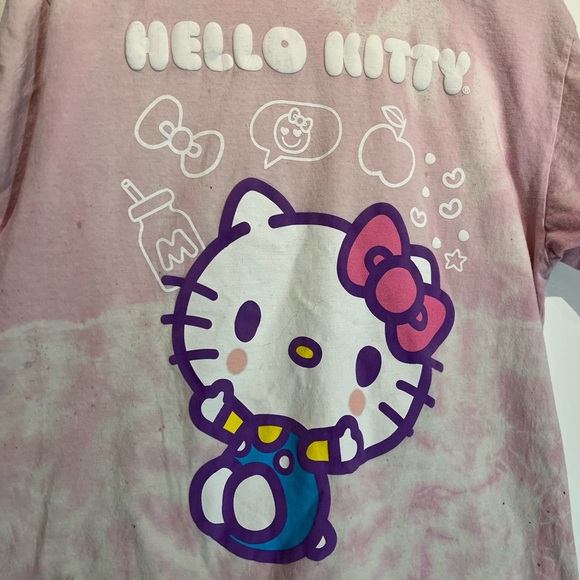 Hello Kitty T-Shirt - Picture 4 of 4